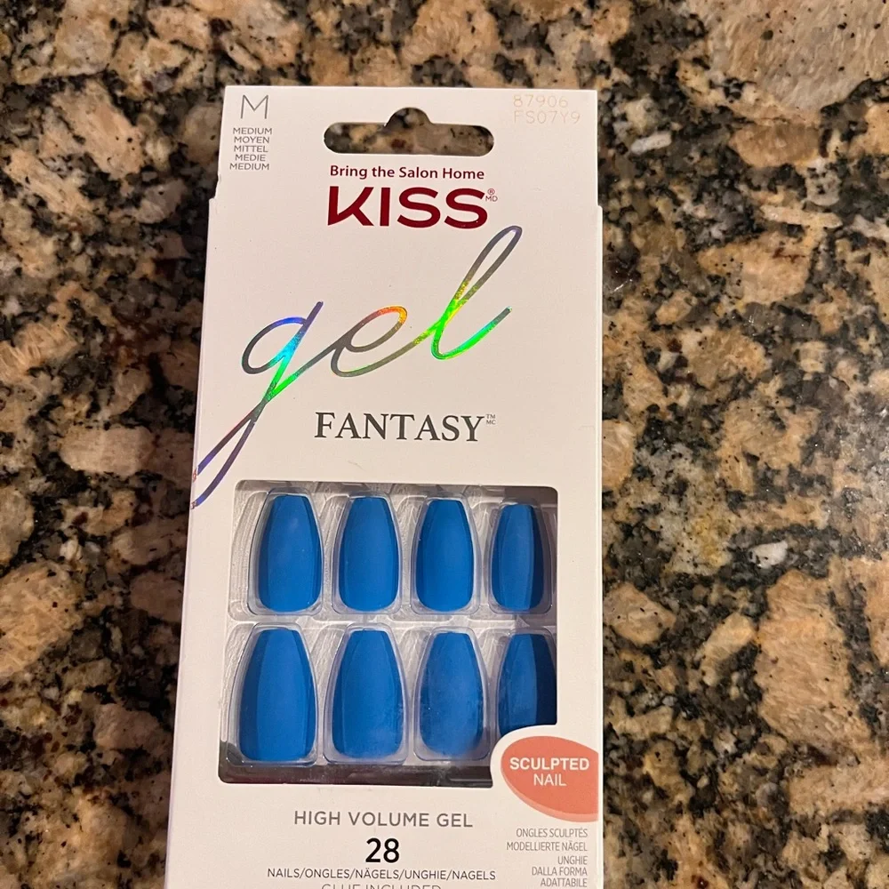 KISS Gel Fantasy High Volume Blue Nails - Picture 1 of 1
